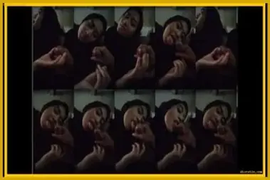 Dinda Jilbab Jago Sepong Pacar