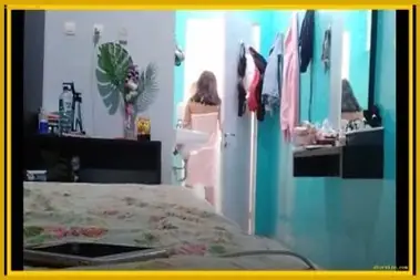 Siskaeee Prank Kurir Lepas Handuk